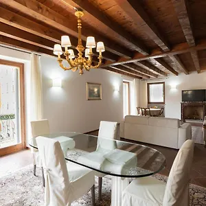  Apartment Domus - Centralissima E Antica Residenza Cappello Italy